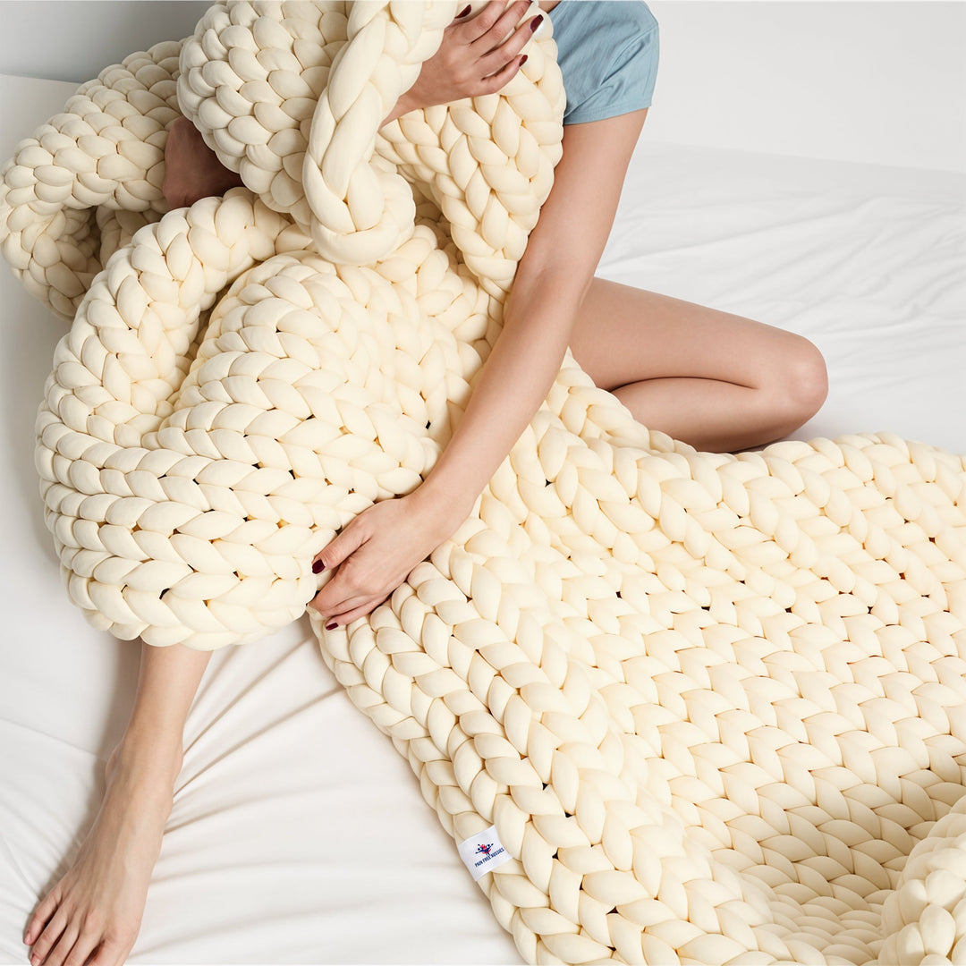 Chunky Knit Throw Blanket Handwoven in Four Sizes | Cozy Texture for Sofas and Beds | Throw Blankets