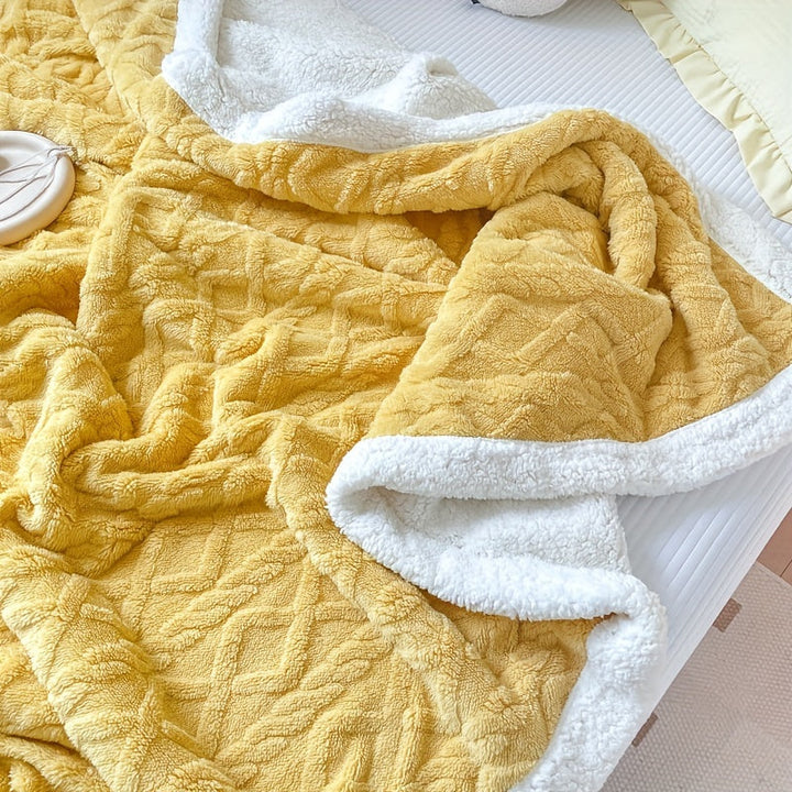Reversible Quilted Fleece Blanket in Two Tones for All Seasons | Two-Tone Reversible Warmth | Fleece Blankets
