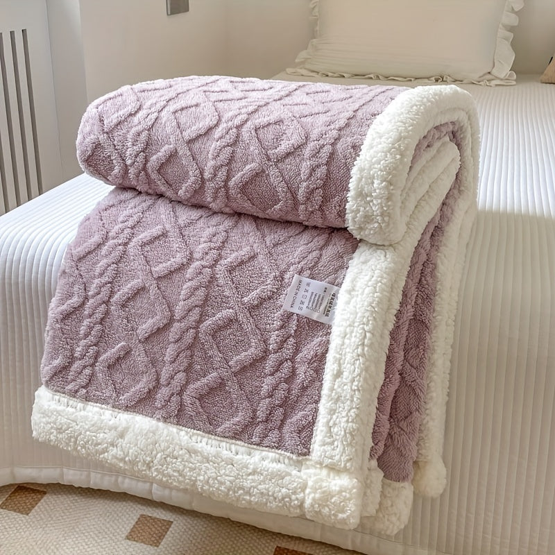 Reversible Quilted Fleece Blanket in Two Tones for All Seasons | Two-Tone Reversible Warmth | Fleece Blankets