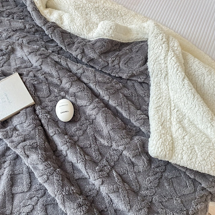 Reversible Quilted Fleece Blanket in Two Tones for All Seasons | Two-Tone Reversible Warmth | Fleece Blankets