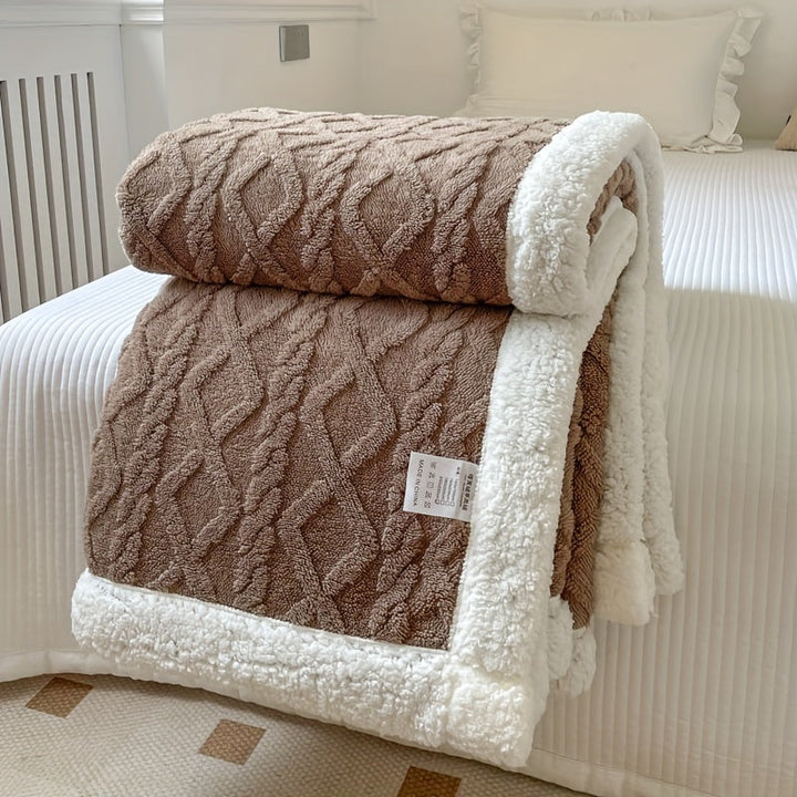 Reversible Quilted Fleece Blanket in Two Tones for All Seasons | Two-Tone Reversible Warmth | Fleece Blankets