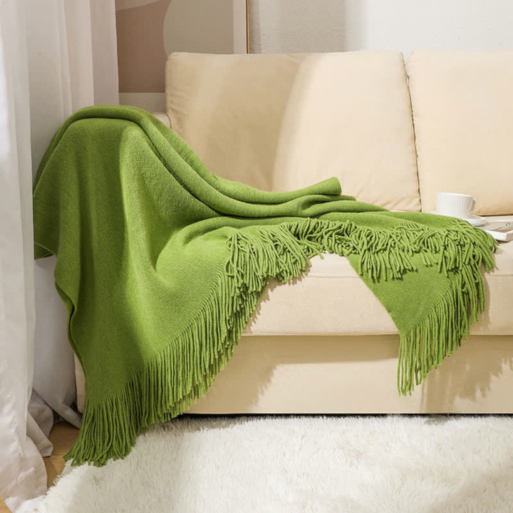 Chunky Knit Throw Blanket with Tassel Edges in Soft Acrylic | Chunky Knit Texture and Tassels | Throw Blankets