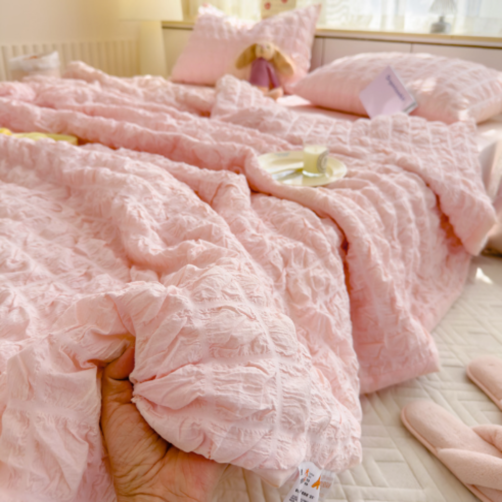 Lightweight Breathable Summer Blanket with Soft Wrinkled Texture | Cool, Airy Comfort in Summer | Throw Blankets
