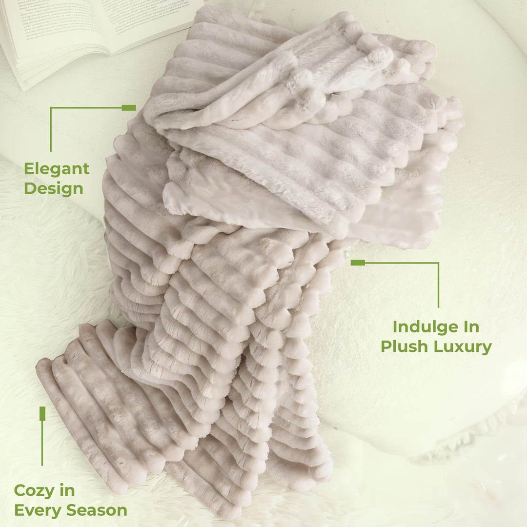 Fluffy Fleece Bed Blanket in Five Colours and Four Sizes up to 200x230 cm | Fluffy Warmth, Light as Air | Throw Blankets