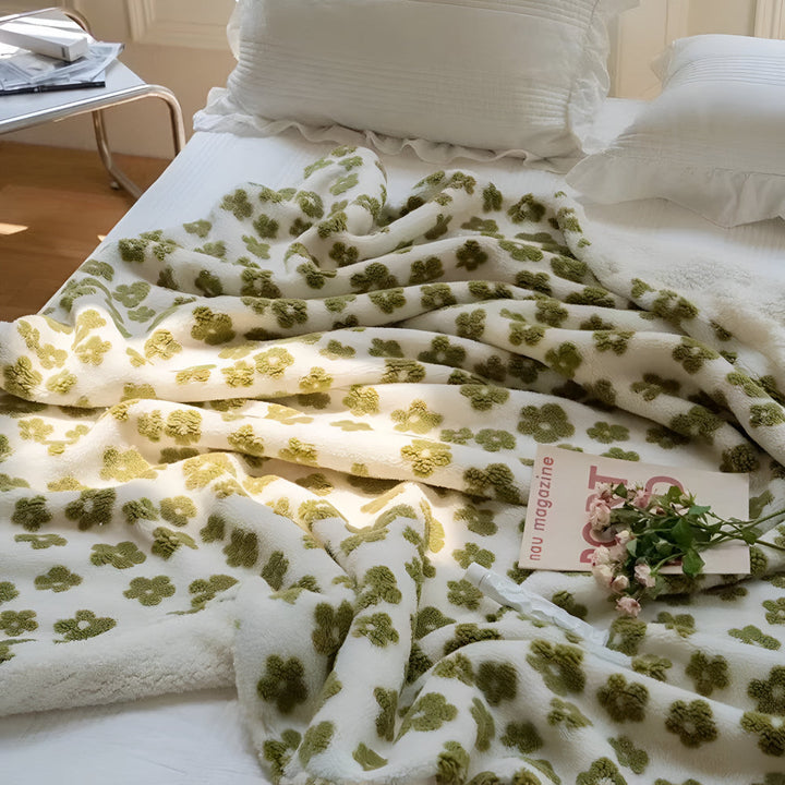 Wildflower 3D Floral Microfibre Blanket, Retro Style, Lightweight | Retro Wildflower Blanket in 3D Texture | Throw Blankets