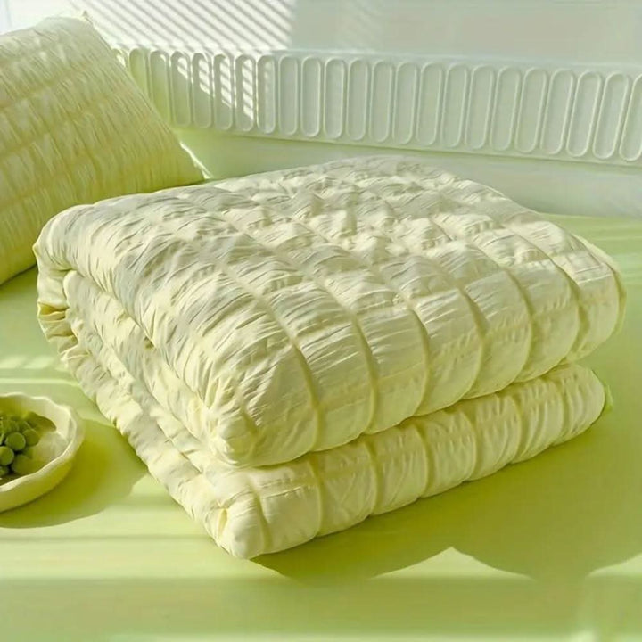 Lightweight Breathable Summer Blanket with Soft Wrinkled Texture | Cool, Airy Comfort in Summer | Throw Blankets