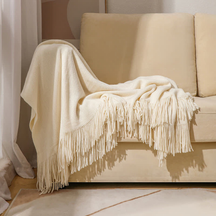 Chunky Knit Throw Blanket with Tassel Edges in Soft Acrylic | Chunky Knit Texture and Tassels | Throw Blankets
