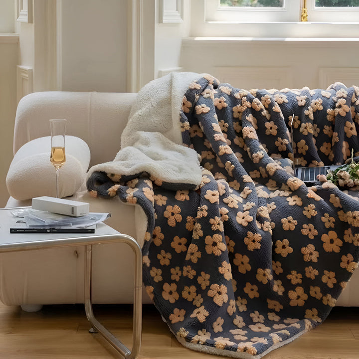 Wildflower 3D Floral Microfibre Blanket, Retro Style, Lightweight | Retro Wildflower Blanket in 3D Texture | Throw Blankets