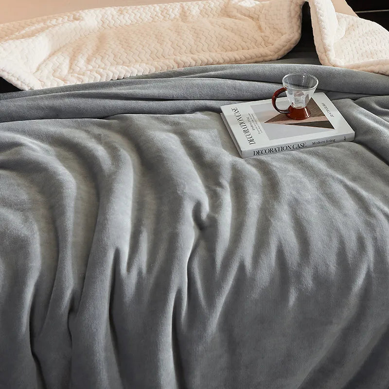 Cozy Polyester Fleece Throw Blanket for Sofa and Bed, Extra Soft for Winter | Extra-Soft Fleece for Cold Months | Throw Blankets
