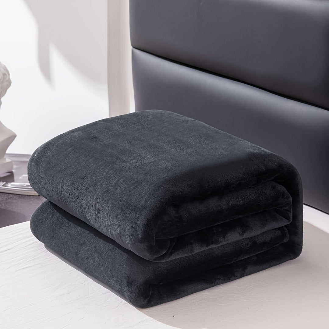Soft Polyester Flannel Blanket for Couch, Bed and Camping in Six Sizes | Soft Flannel for All Seasons | Throw Blankets