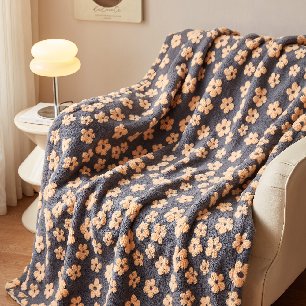 Wildflower 3D Floral Microfibre Blanket, Retro Style, Lightweight | Retro Wildflower Blanket in 3D Texture | Throw Blankets