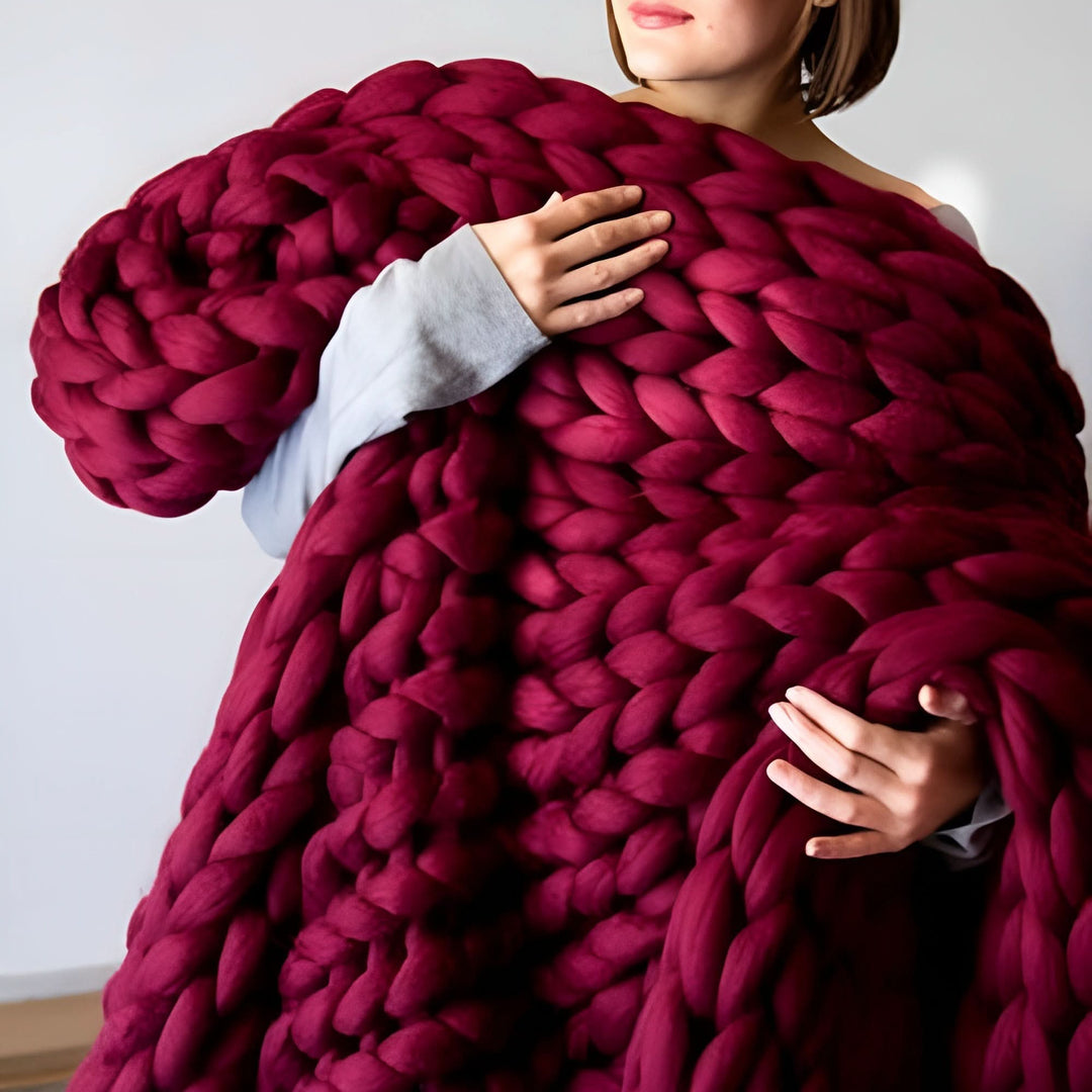 Hand-Knit Look Chunky Throw Blanket for Couch or Bed in Gray, Red or Pink | Hand-Knit Look Throw for Couch | Throw Blankets