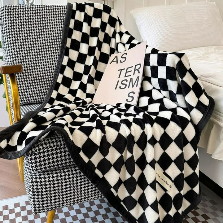 Warm Plaid Flannel Throw Blanket, Machine Washable at 30 Degrees, Four Sizes | Warm Plaid Flannel for Cold Evenings | Throw Blankets