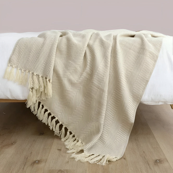 Herringbone Tassel Microfiber Knit Blanket for Sofa and Travel | Herringbone Weave with Tassels | Throw Blankets