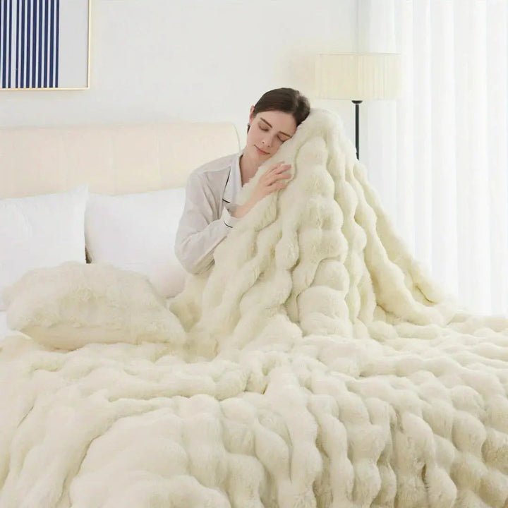 Reversible Faux Rabbit Fur and Velvet Fleece Throw Blanket | Two Plush Sides, One Cosy Throw | Throw Blankets