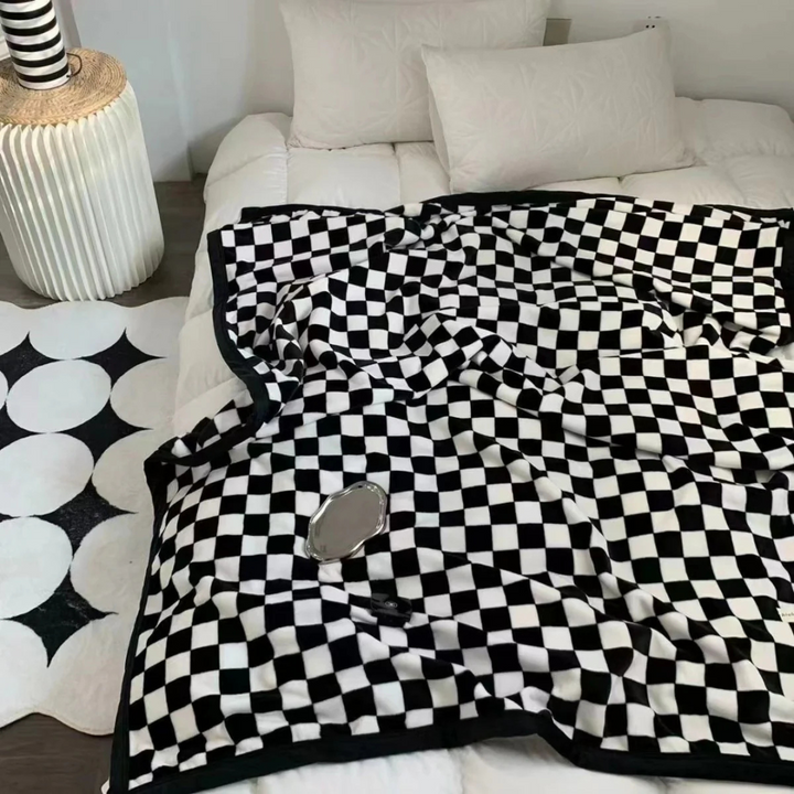 Warm Plaid Flannel Throw Blanket, Machine Washable at 30 Degrees, Four Sizes | Warm Plaid Flannel for Cold Evenings | Throw Blankets