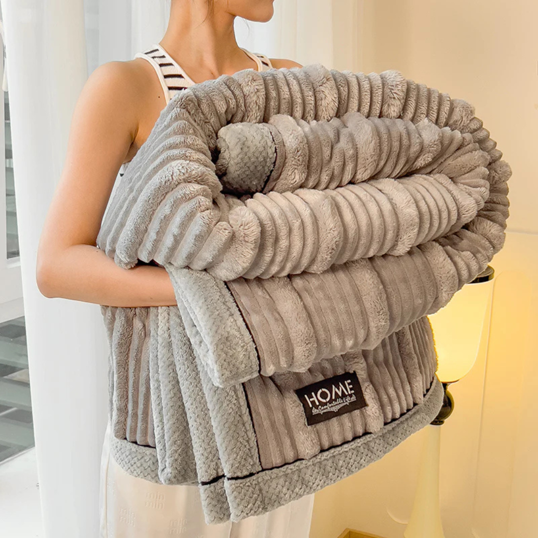 Warm Plush Fleece Blanket for Bed, Couch and Outdoors | Light Fleece Warmth for All Seasons | Fleece Blankets