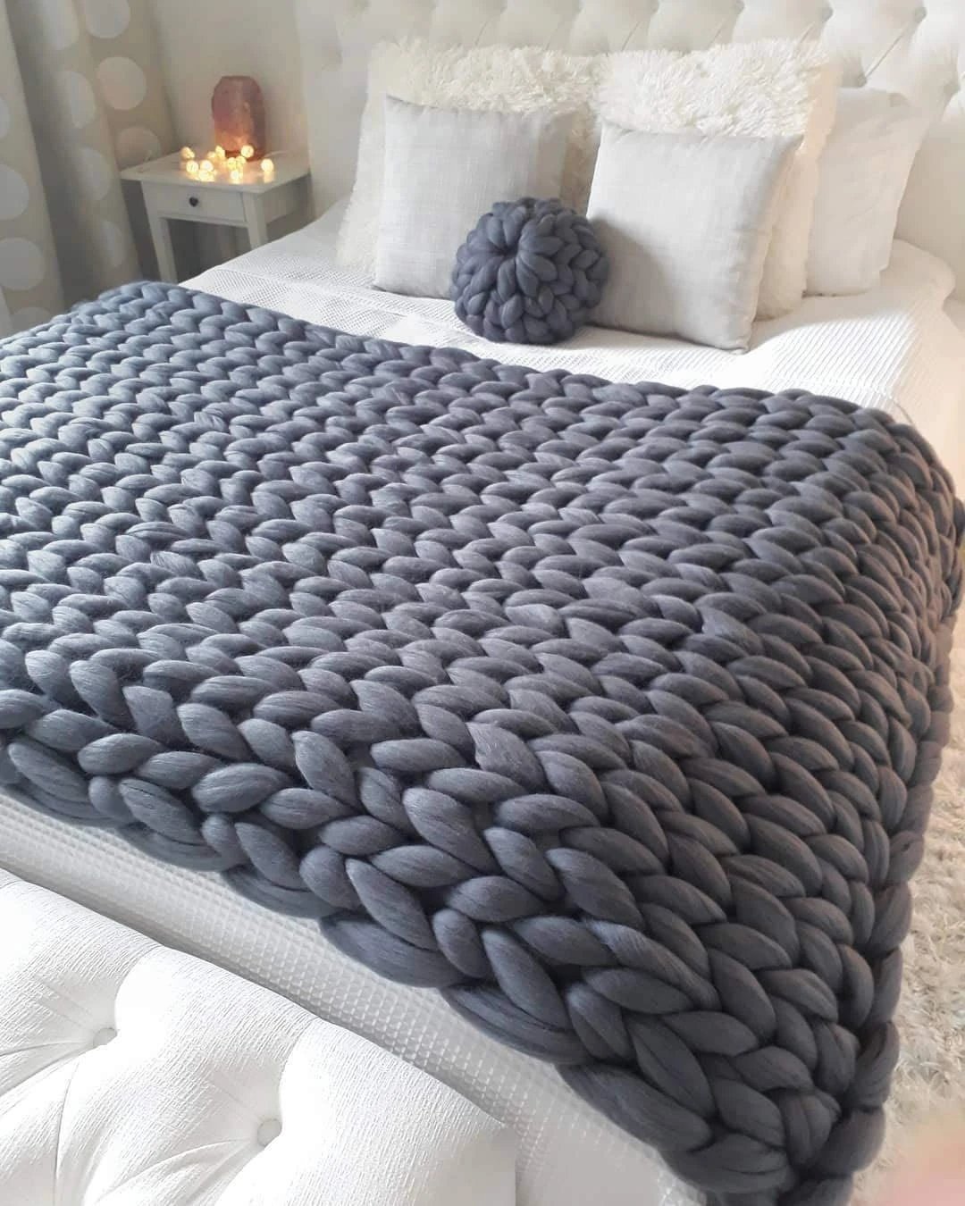 Super Thick Chunky Knit Blanket in Soft Microfibre Blend, Six Colours | Super-Chunky Knit for Snuggling | Throw Blankets