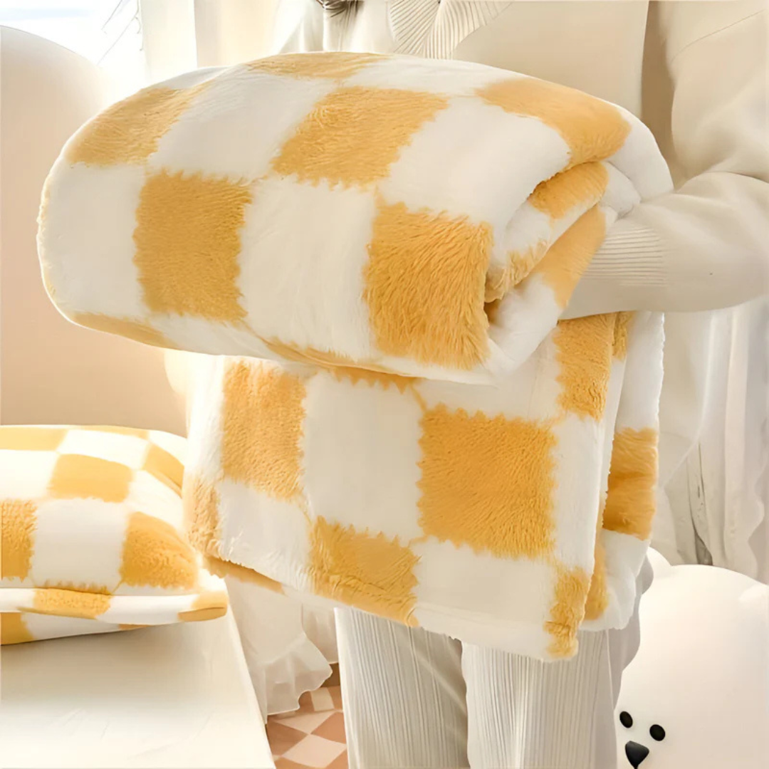 Super Soft Fleece Blanket in Six Colourful Shades | Colourful Fleece Comfort for Cold Days | Fleece Blankets