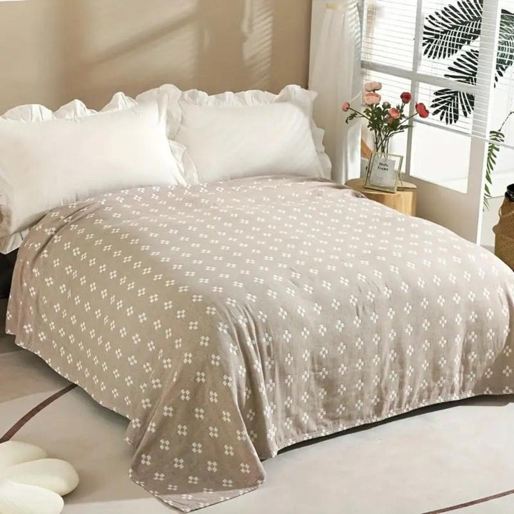 Diamond Dot Three-Layer Cotton Gauze Comfort Blanket, Five Colours | Three-Layer Gauze, Diamond Dots | Throw Blankets