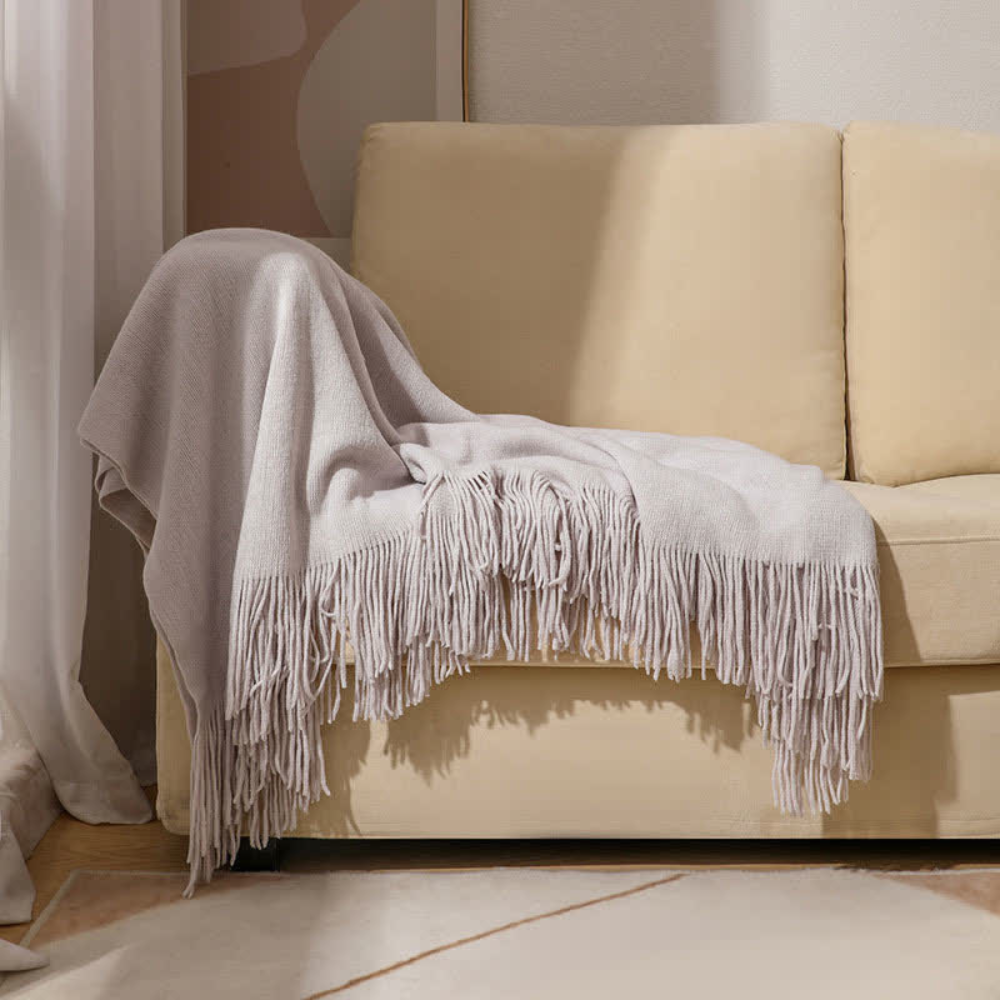 Chunky Knit Throw Blanket with Tassel Edges in Soft Acrylic | Chunky Knit Texture and Tassels | Throw Blankets