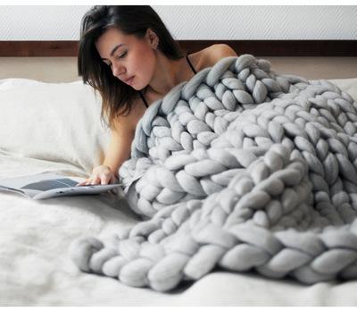 Super Thick Chunky Knit Blanket in Soft Microfibre Blend, Six Colours | Super-Chunky Knit for Snuggling | Throw Blankets