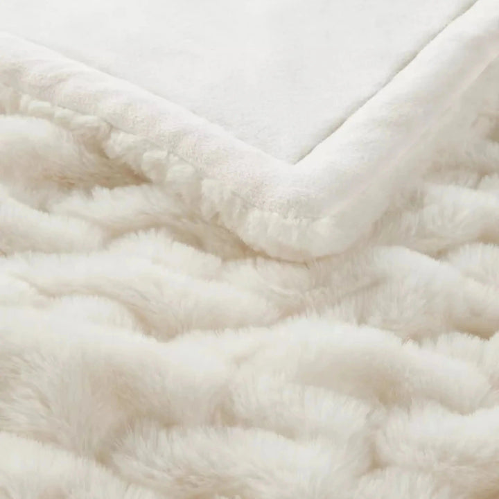 Double-Sided Ruched Faux Fur Throw Blanket in Stretch Microfiber | Textured Throw for Sofa and Bed | Throw Blankets