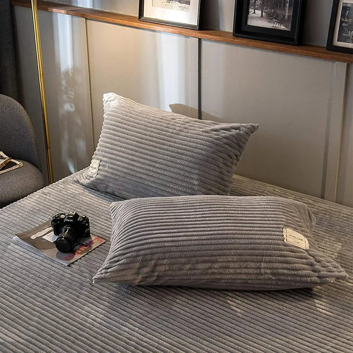 Soft Fleece Duvet Cover Set with Pillowcases in Six Colours and Sizes | Plush Fleece Bedding for Winter | Bedding Sets
