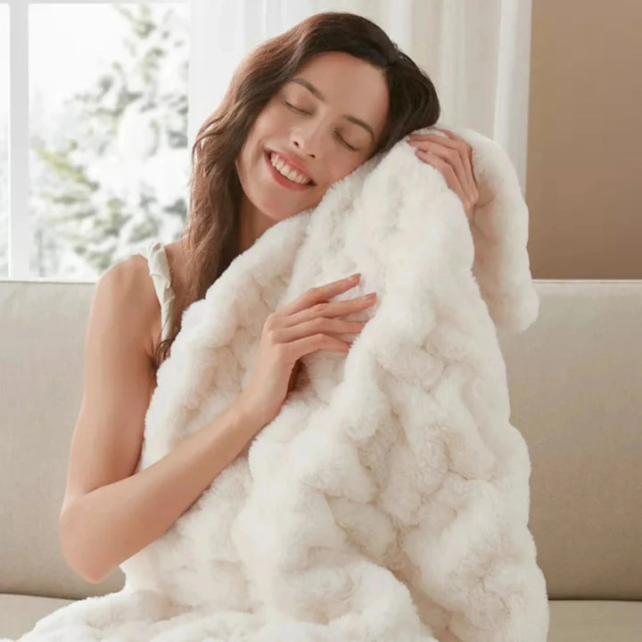 Double-Sided Ruched Faux Fur Throw Blanket in Stretch Microfiber | Textured Throw for Sofa and Bed | Throw Blankets