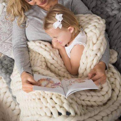 Super Thick Chunky Knit Blanket in Soft Microfibre Blend, Six Colours | Super-Chunky Knit for Snuggling | Throw Blankets