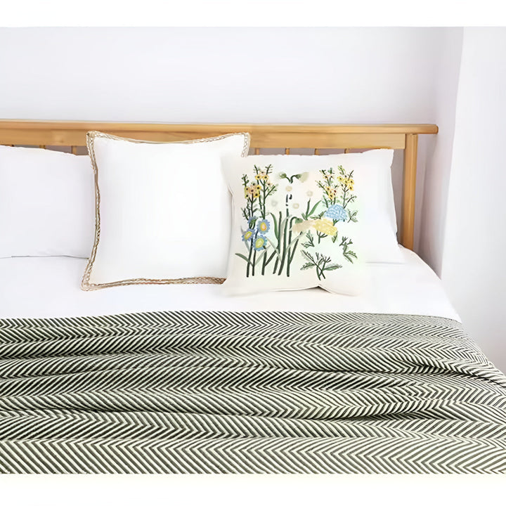 Herringbone Tassel Microfiber Knit Blanket for Sofa and Travel | Herringbone Weave with Tassels | Throw Blankets
