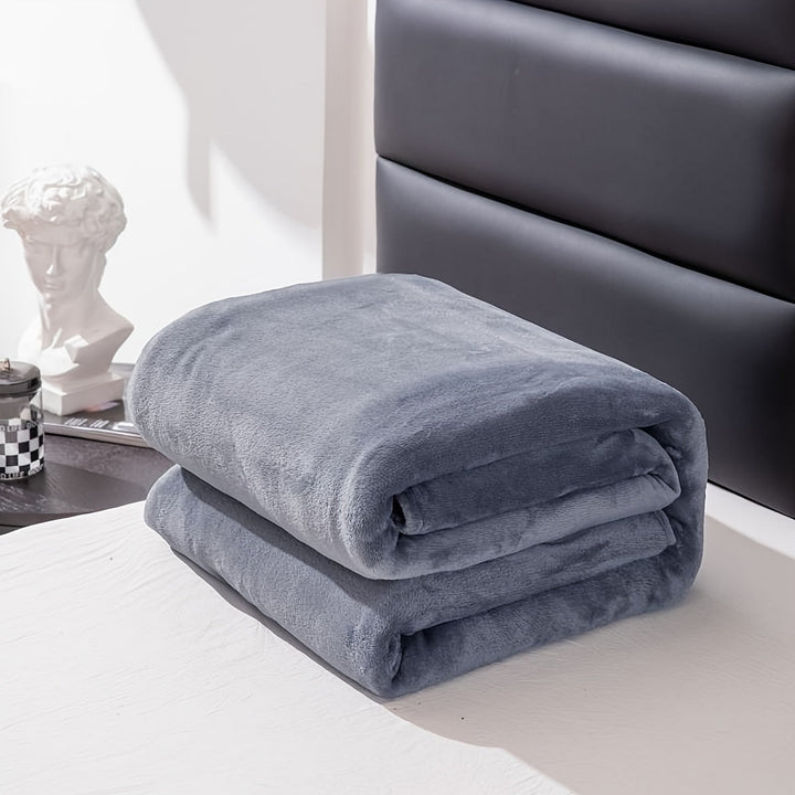 Soft Polyester Flannel Blanket for Couch, Bed and Camping in Six Sizes | Soft Flannel for All Seasons | Throw Blankets