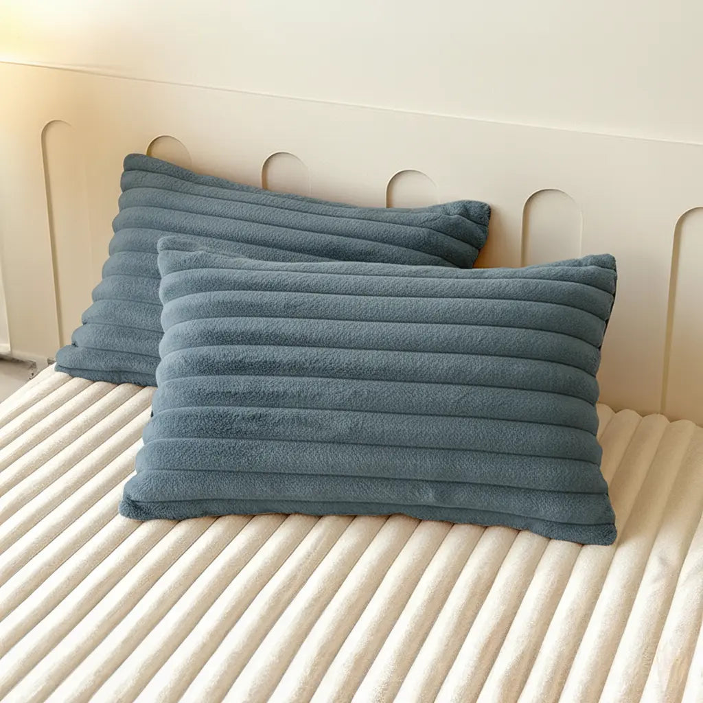 Luxury Faux Fur Pillowcase Set with Velvet-Like Plush Finish, 48x74cm, 2 Pcs | Fluffy Matching Pillowcases | Pillowcases