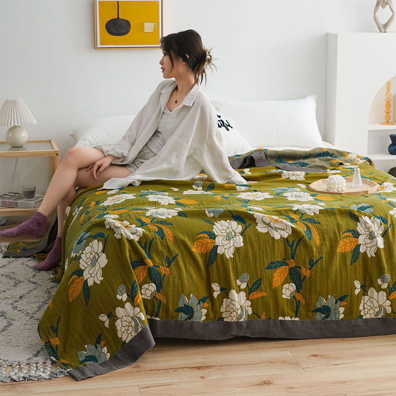 Olive Flower Jacquard Cotton Quilt with Double-Sided Boho Pattern | Vintage Olive Flower Quilt, Two Patterns | Quilts