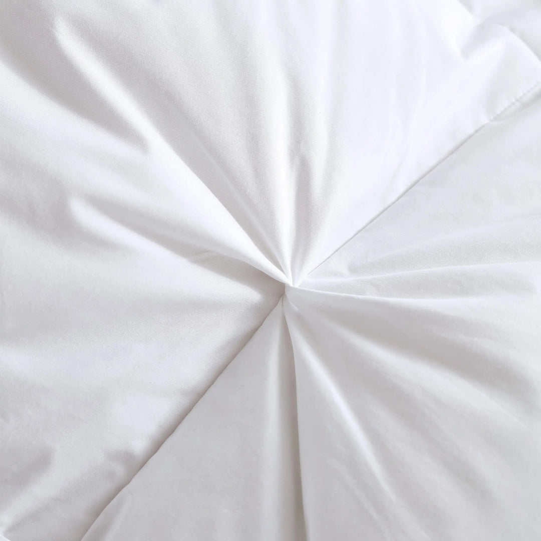 750 Fill Power White Goose Down Comforter with Pinch Pleat Texture | Light All-Season Goose Down Warmth | Comforters