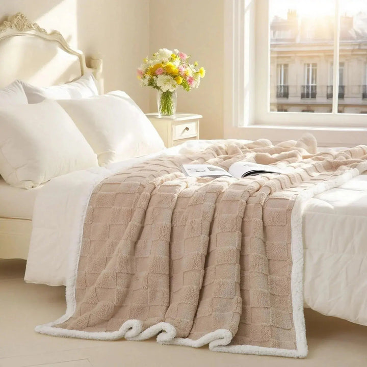 Reversible Sherpa and Flannel Throw Blanket with Dual-Layer Design | Soft Flannel and Fluffy Sherpa Blanket | Throw Blankets