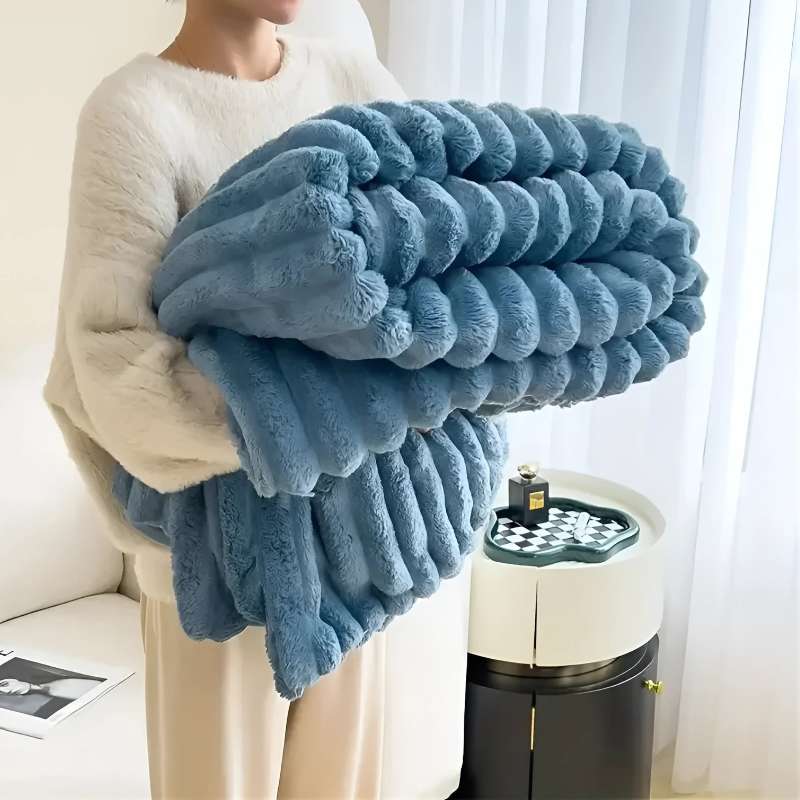Ultra Soft Flannel Blanket in Three Sizes and Four Colours | Soft Flannel Hugs Back | Flannel Blankets