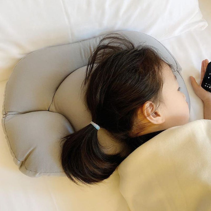 Comfort Cloud Microbead Pillow for Side and Back Sleepers, 40 x 26 x 8 cm | Cool, Conforming Microbead Pillow | Bed Pillows
