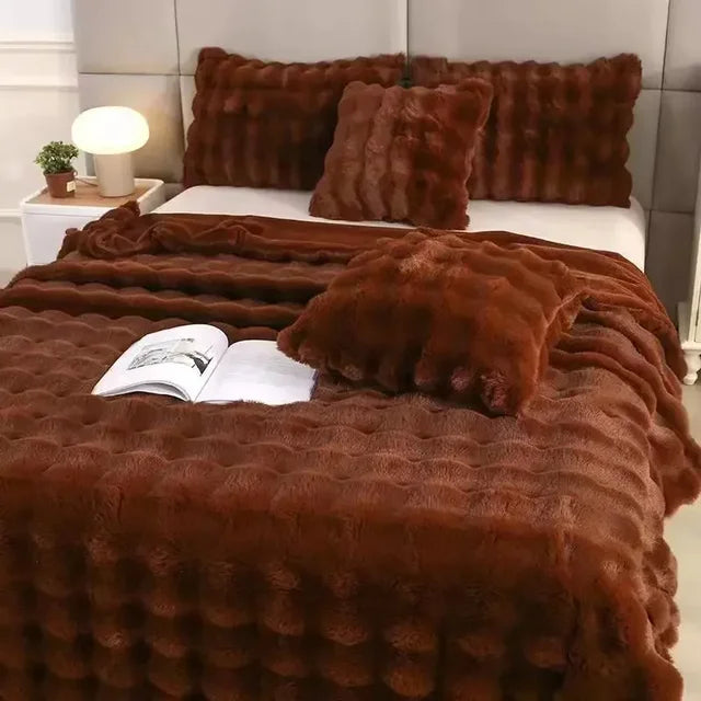 Super Soft Plush Fleece Blanket for Bed, Sofa and Living Room | Silky Soft Fleece Warmth | Fleece Blankets