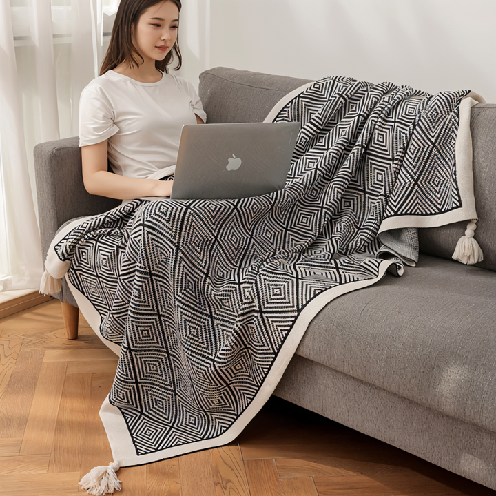 Black and White Geometric Fleece Blanket for Sofa and Bed | Geometric Fleece for Modern Rooms | Fleece Blankets
