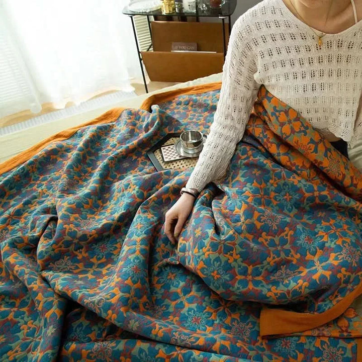 Cozy Decorative Throw Blanket in Bold Two-Tone Colours | Warm Decor in Bold Colours | Throw Blankets