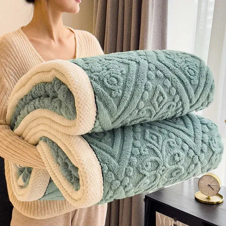 Class A Double-Sided Thickened Blanket with Velvety and Textured Sides | Reversible All-Season Blanket | Throw Blankets