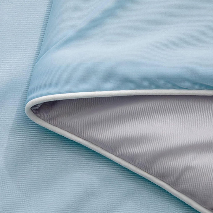 Cooling Summer Duvet in 150x200 cm and 200x230 cm, Machine Washable | Cool Layer for Hot Summer Beds | Cooling Blankets
