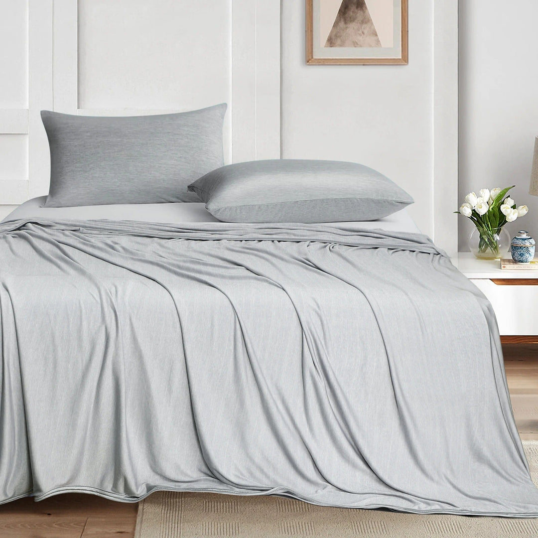 Cooling Summer Blanket for Warm Nights with Double-Sided Breathable Fabric | Cool Covers for Warm Nights | Cooling Blankets