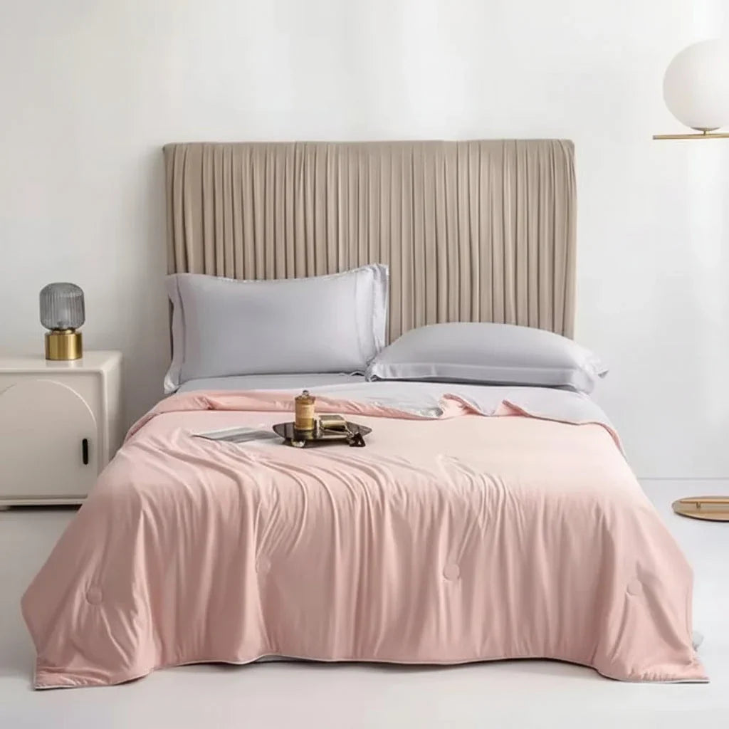 Moisture-Wicking Cooling Blanket with Soft Hand Feel for Sweaty Sleepers | Dry Comfort When You Sweat at Night | Cooling Blankets
