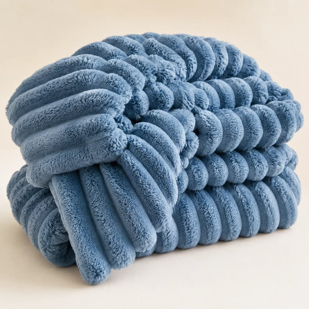 High-Loft Plush Throw Blanket with Dense Draught-Blocking Backing | Plush Loft That Blocks Draughts | Throw Blankets