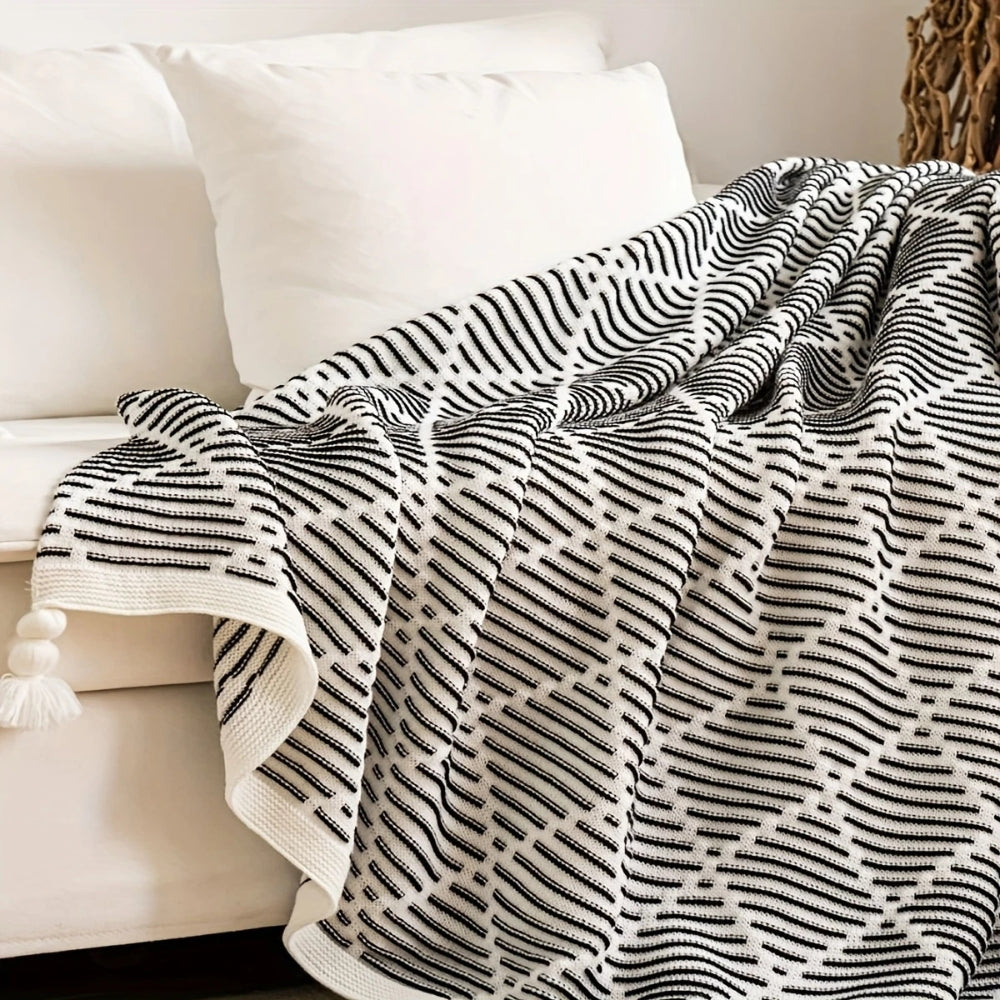 Black and White Diamond Reversible Tassel Throw Blanket | Nordic Diamond Pattern with Tassels | Throw Blankets