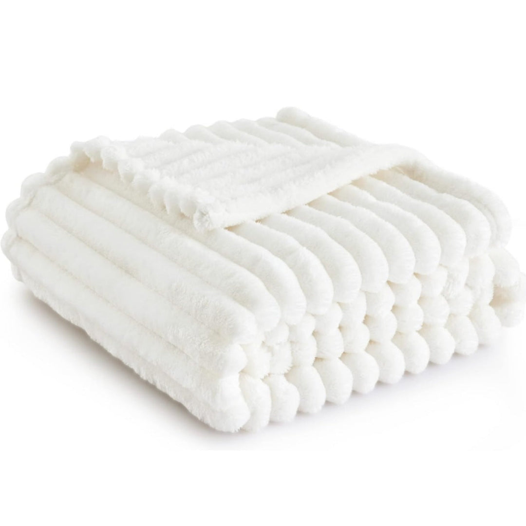 Cozy Plush Throw Blanket in Five Colours and Extra Large Size | Plush Choices from Small to XL | Throw Blankets