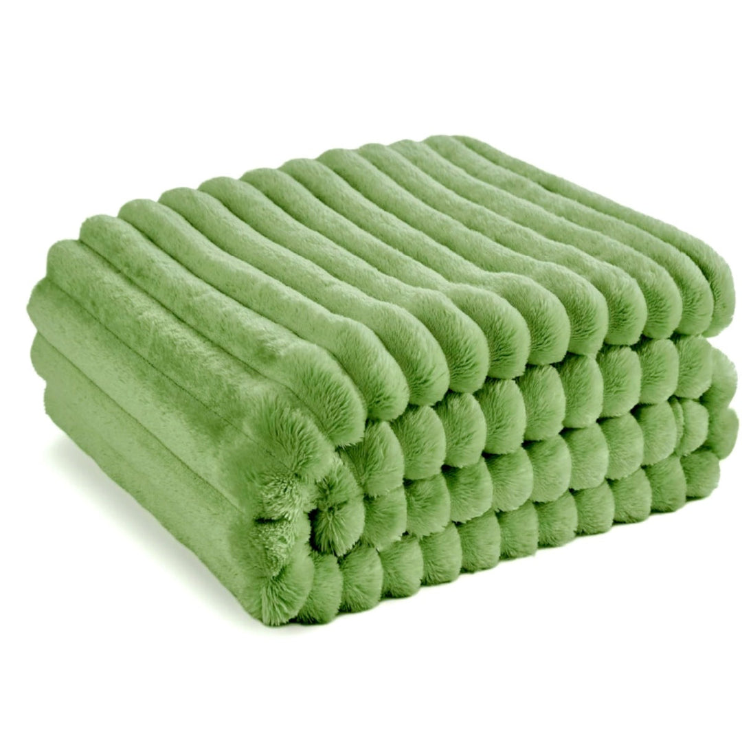Cozy Plush Throw Blanket in Five Colours and Extra Large Size | Plush Choices from Small to XL | Throw Blankets