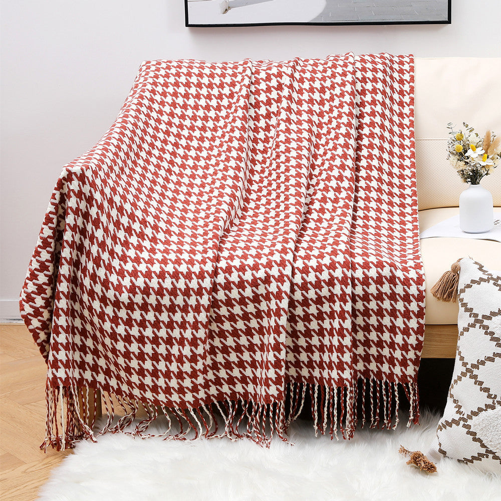 Houndstooth Pattern Throw Blanket in Black White and Burgundy | Houndstooth Style for Cosy Evenings | Throw Blankets
